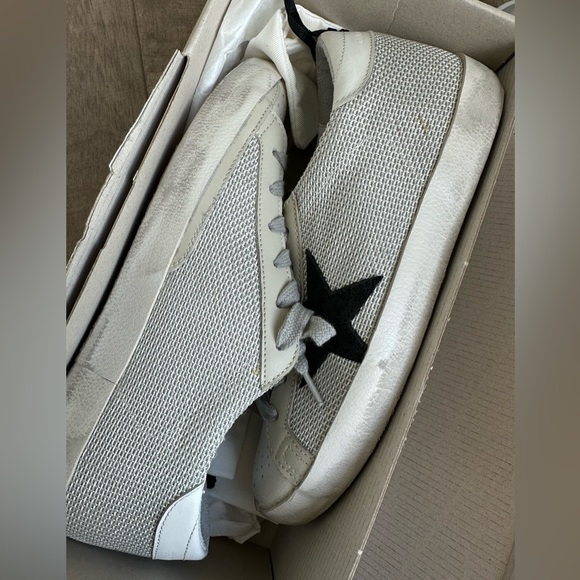 Golden Goose Superstar Sneakers with Black Star - Picture 7 of 7